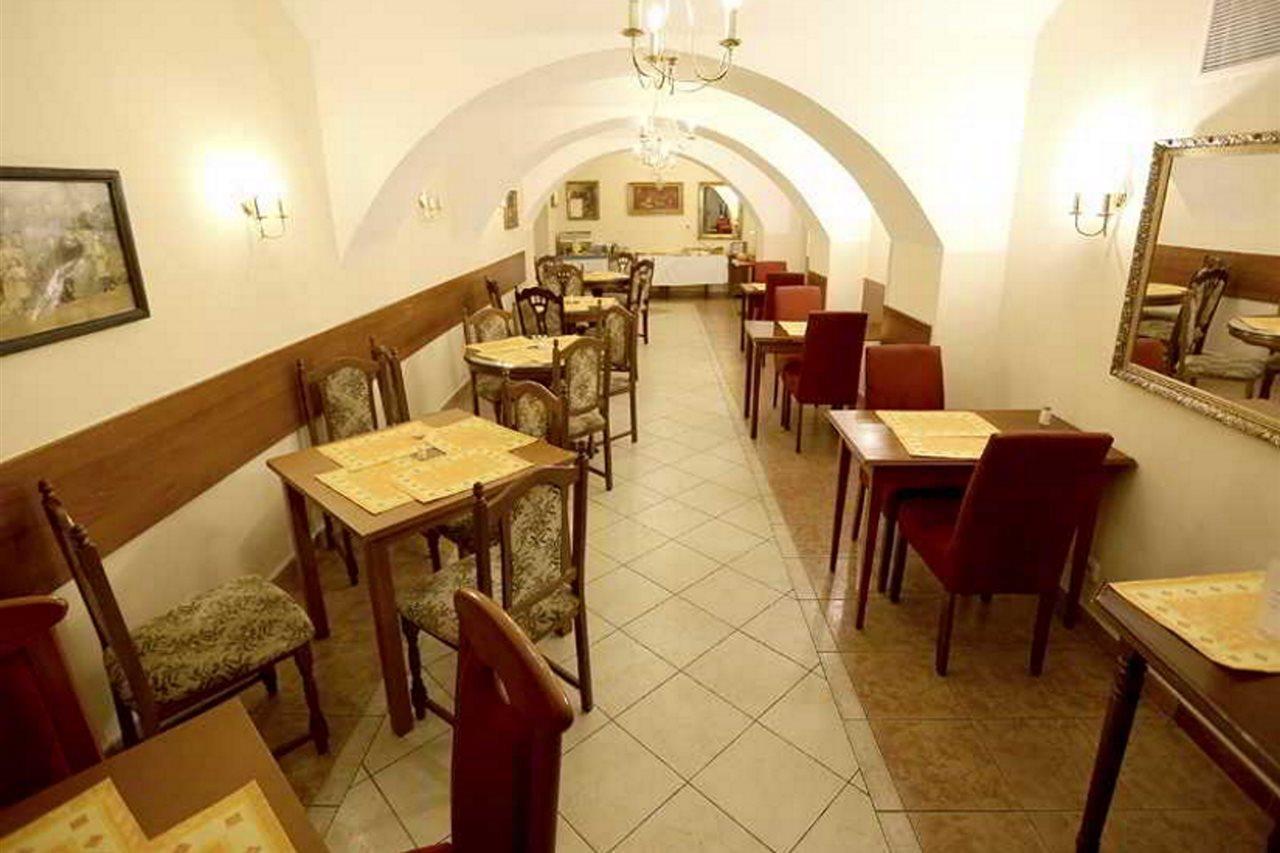 Hotel Donatello Prága Kültér fotó