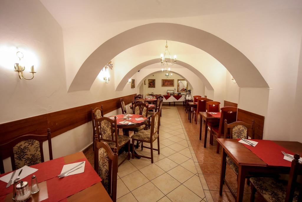 Hotel Donatello Prága Kültér fotó
